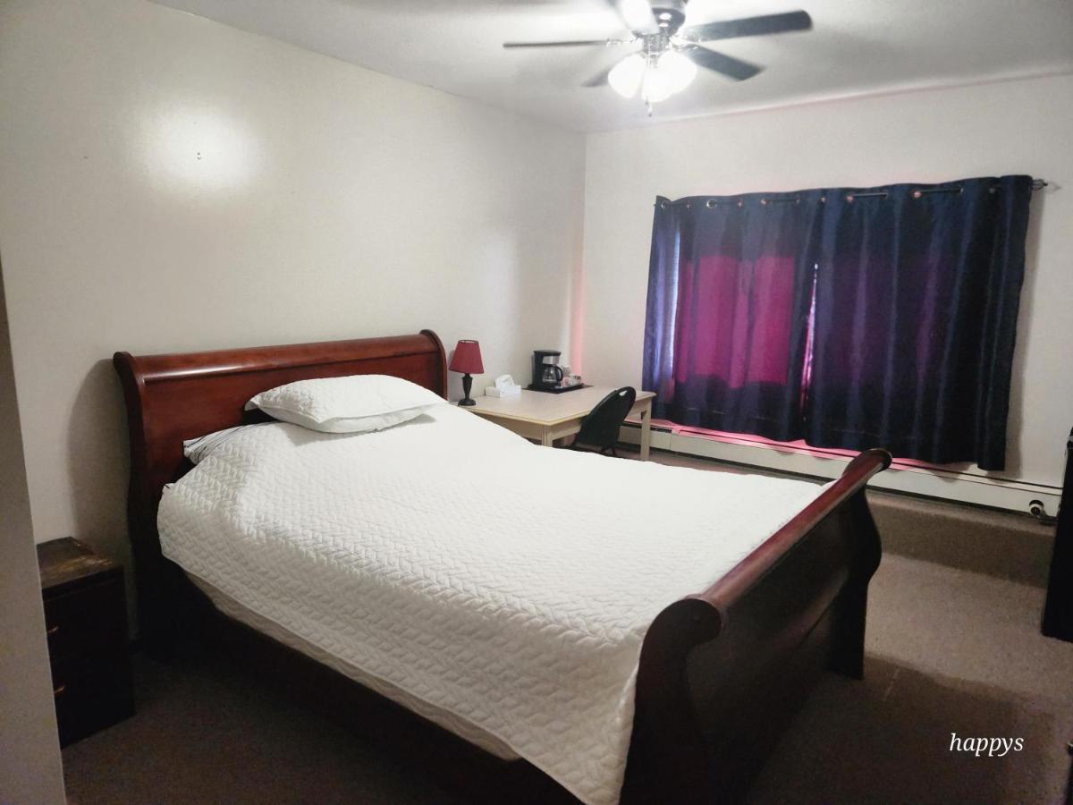 Midway Motel Radisson ภายนอก รูปภาพ