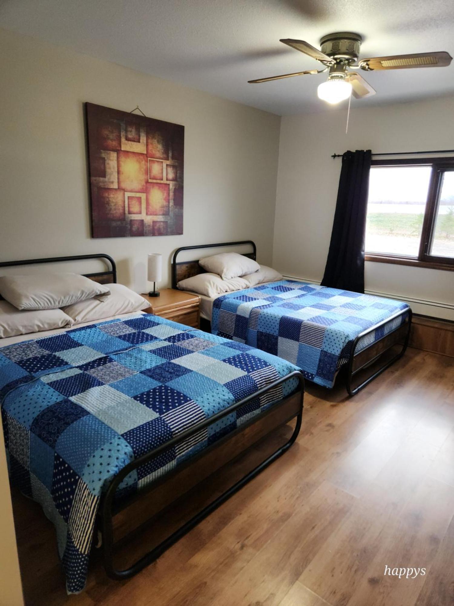 Midway Motel Radisson ภายนอก รูปภาพ