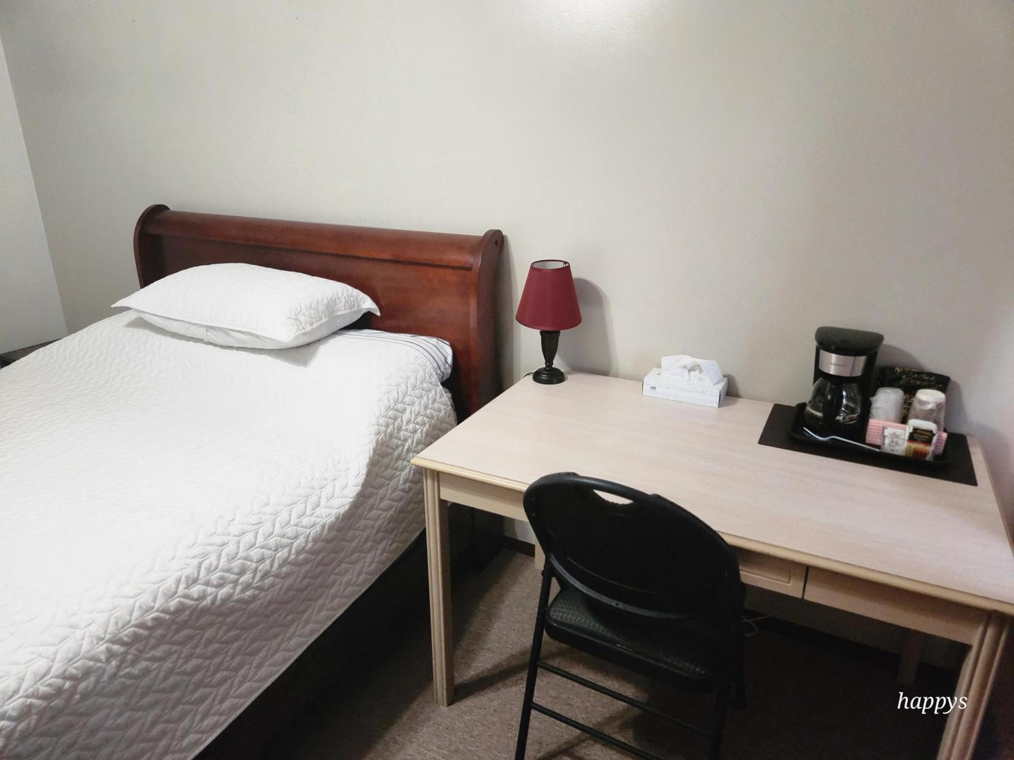 Midway Motel Radisson ภายนอก รูปภาพ